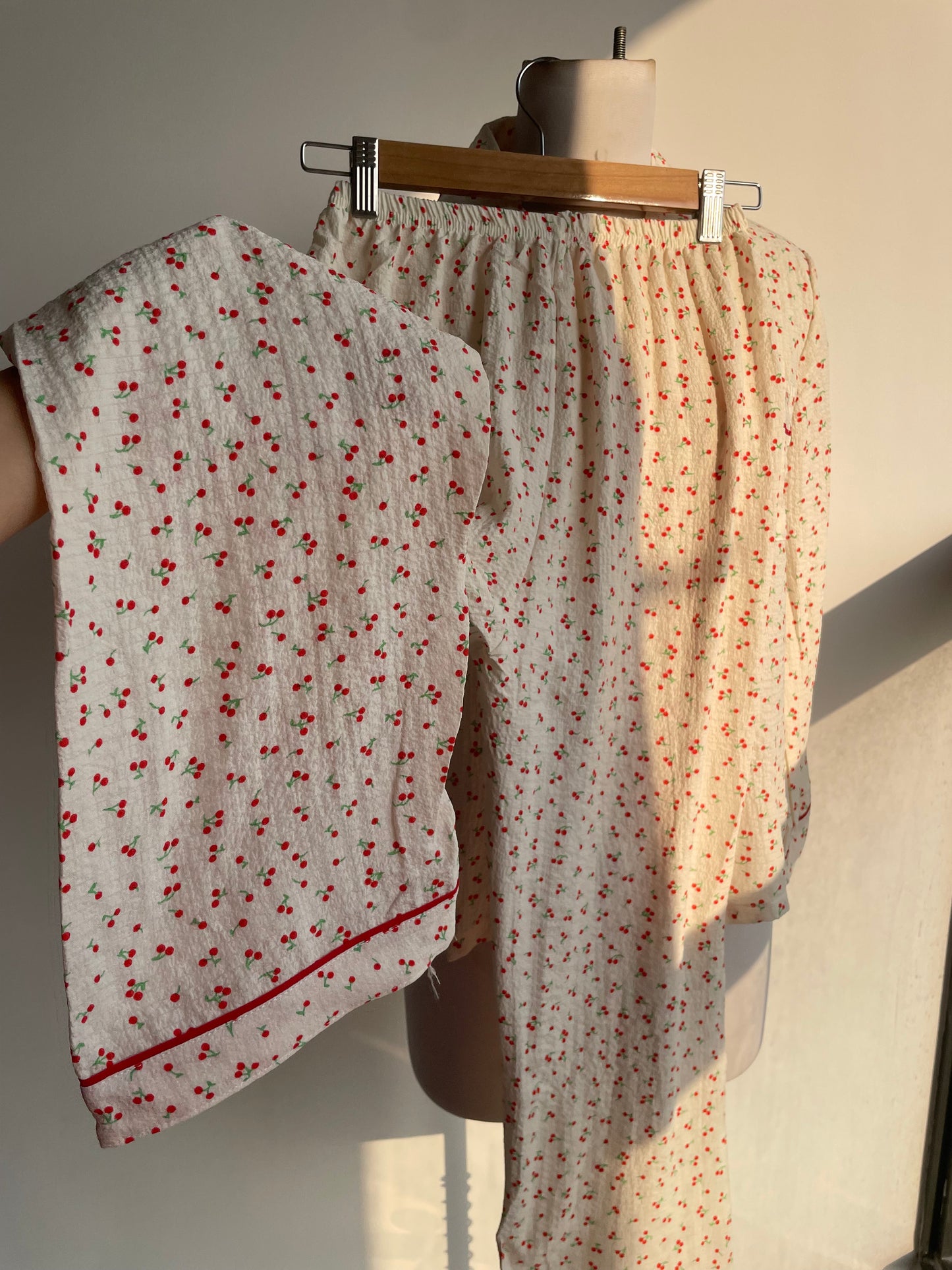 Classic Cherry Set